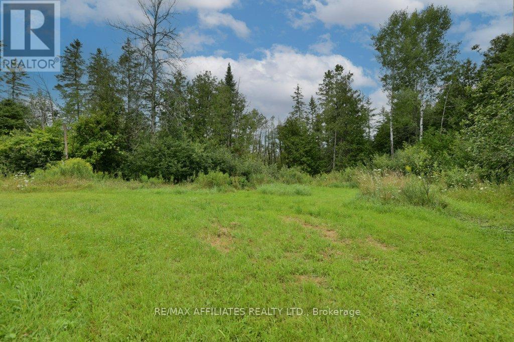 Photo 9 of 286 Brunton Side Road, Beckwith ON