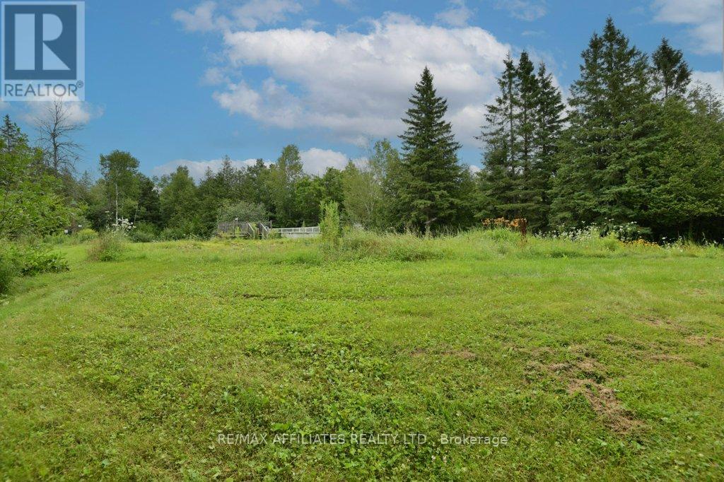 Photo 6 of 286 Brunton Side Road, Beckwith ON