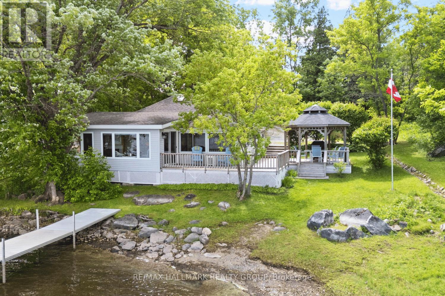 Photo 10 of 118 Hall Shore Road, Lanark Highlands ON