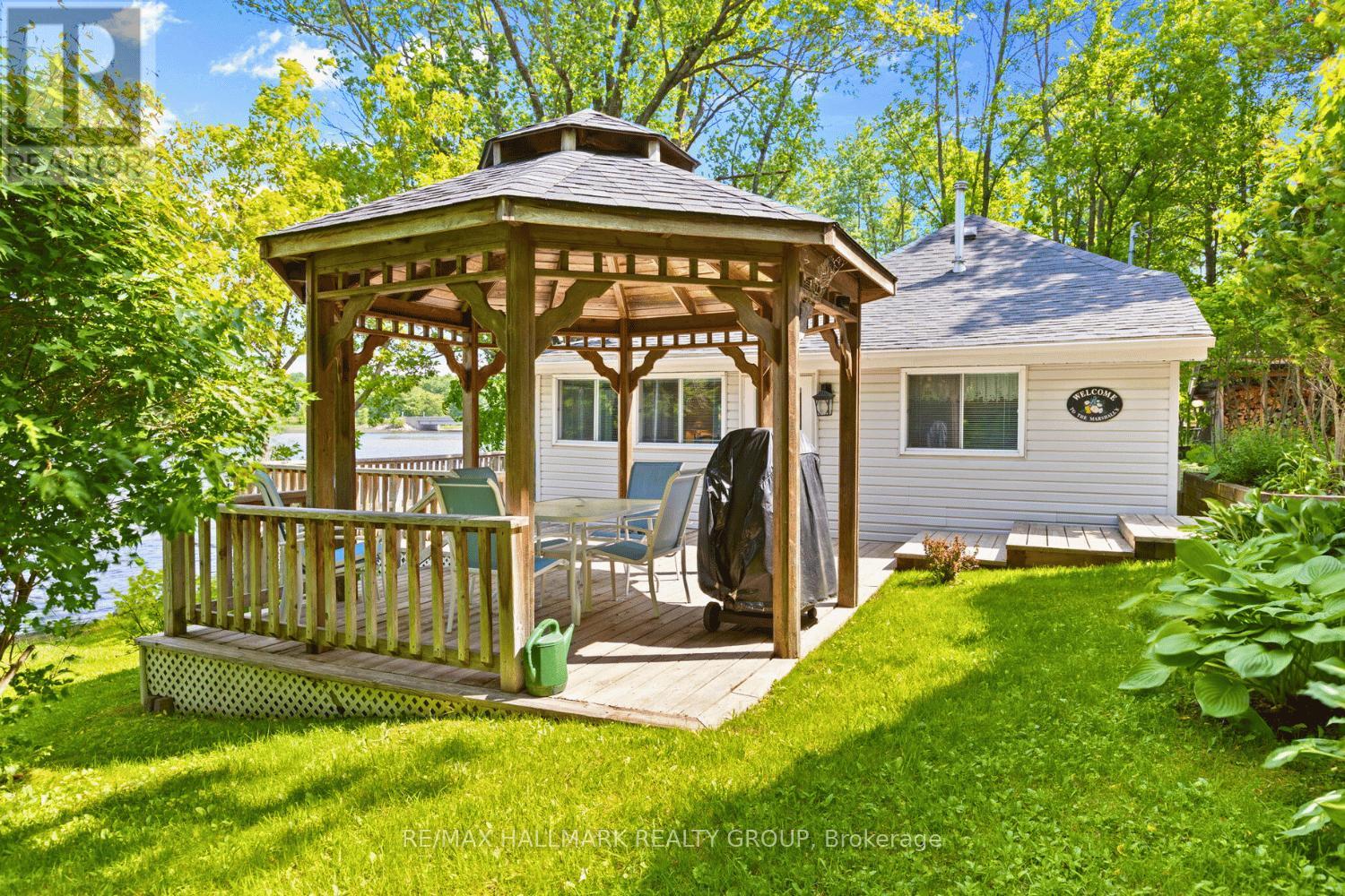 Photo 12 of 118 Hall Shore Road, Lanark Highlands ON
