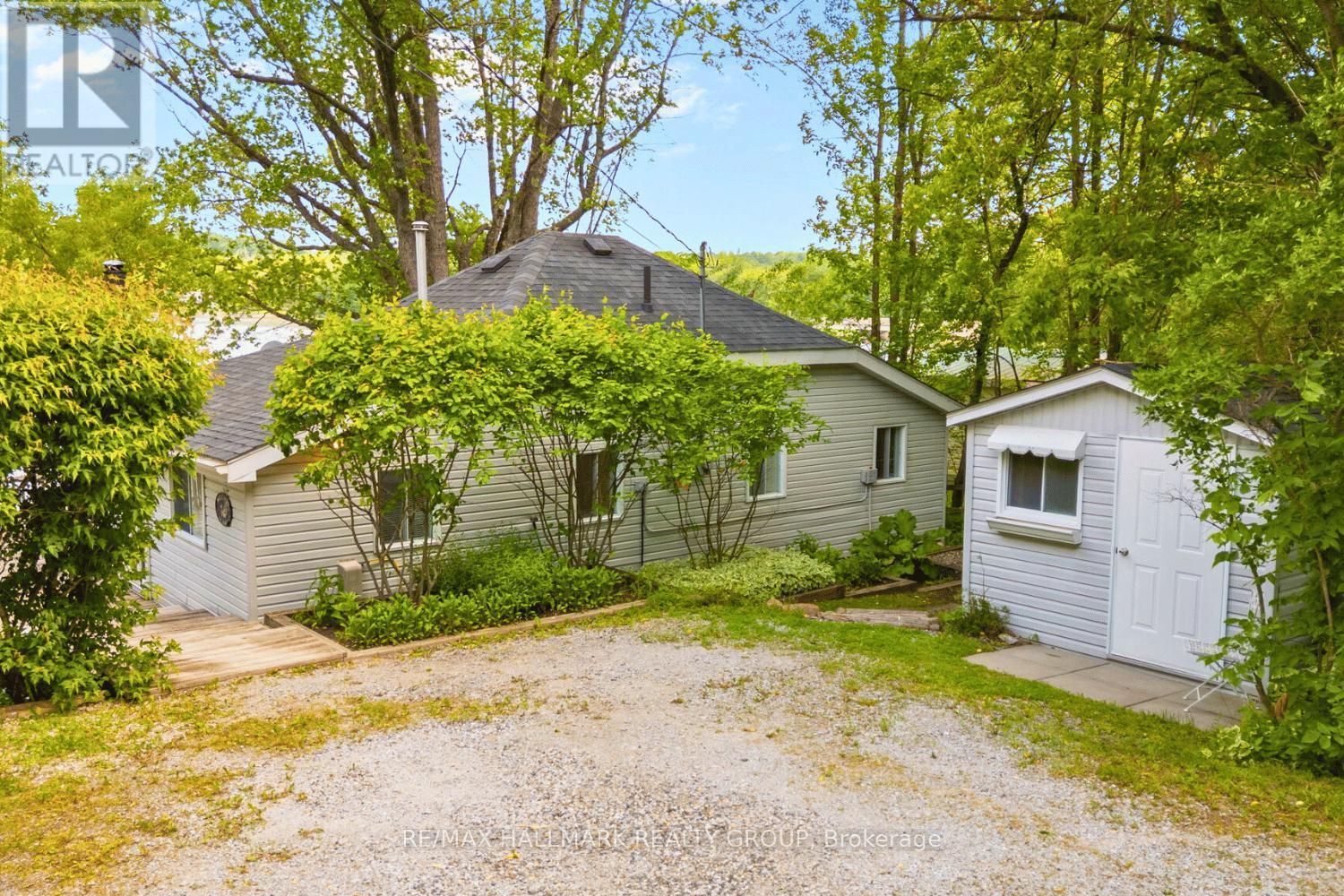 Photo 15 of 118 Hall Shore Road, Lanark Highlands ON