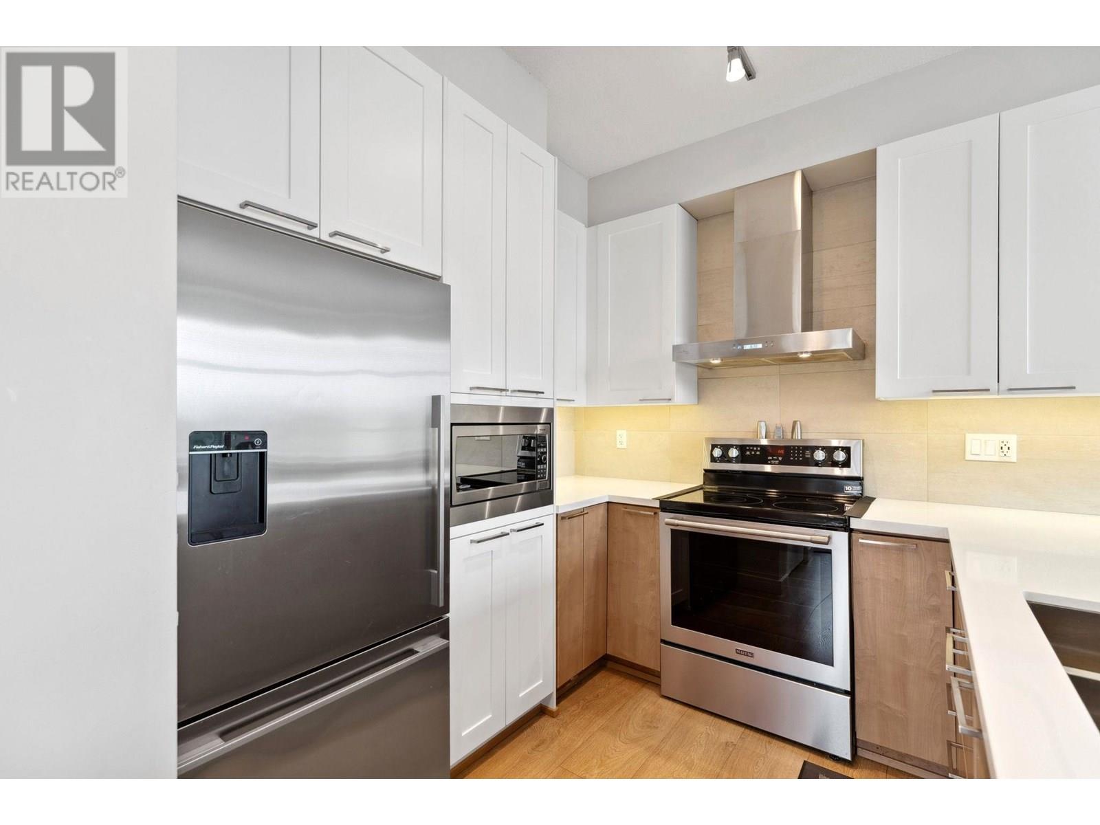 Photo 14 of 404 611 Regan Avenue, Coquitlam BC