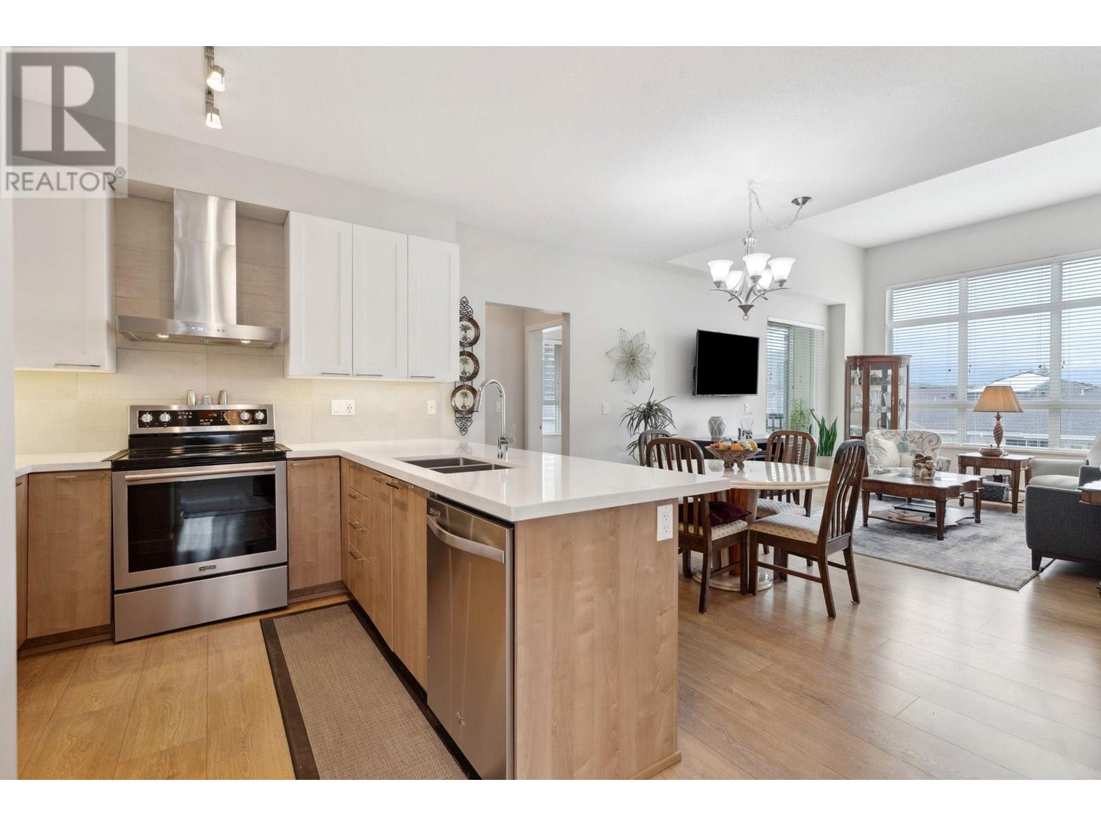 Photo 13 of 404 611 Regan Avenue, Coquitlam BC