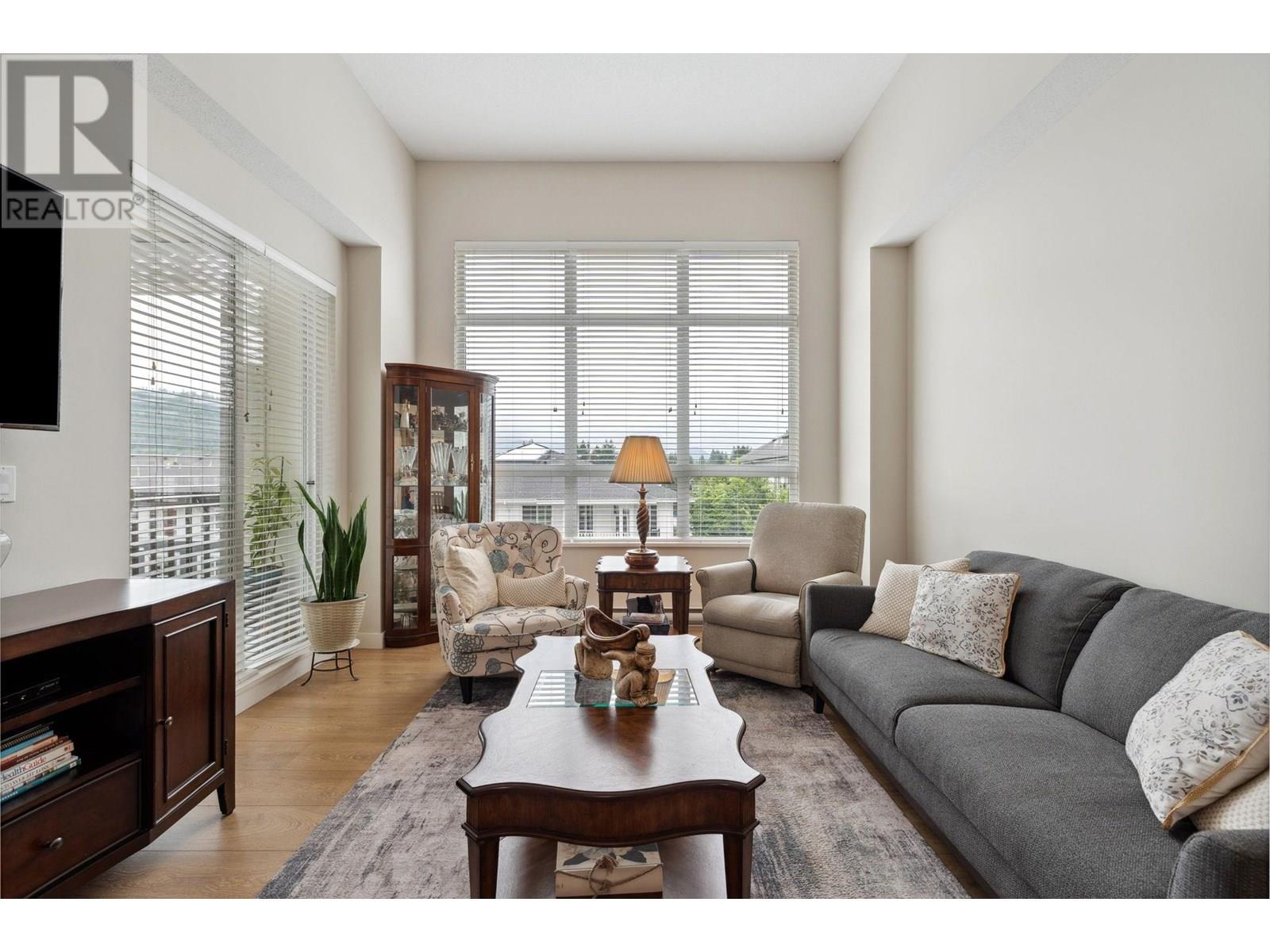 Photo 3 of 404 611 Regan Avenue, Coquitlam BC