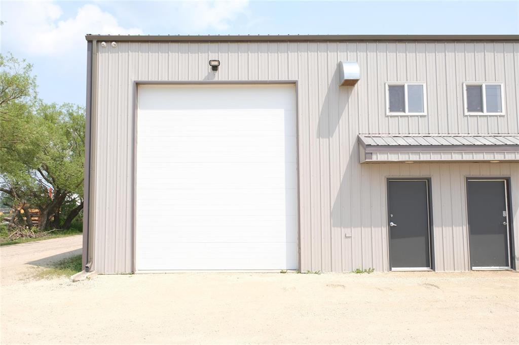Photo 1 of 1 41089 6th Av Avenue, Niverville MB