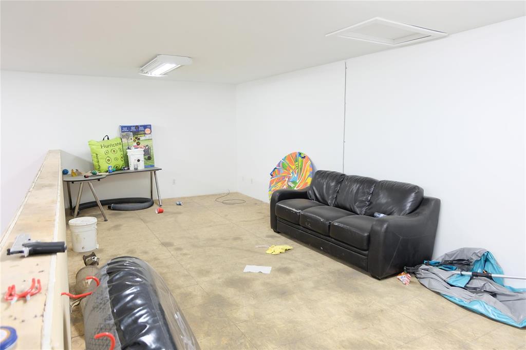 Photo 5 of 1 41089 6th Av Avenue, Niverville MB