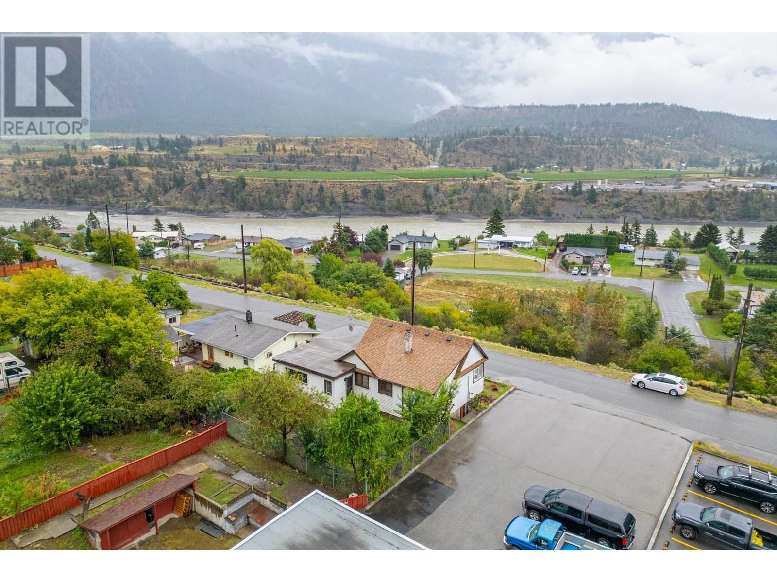 633 FRASERVIEW Street, Lillooet
