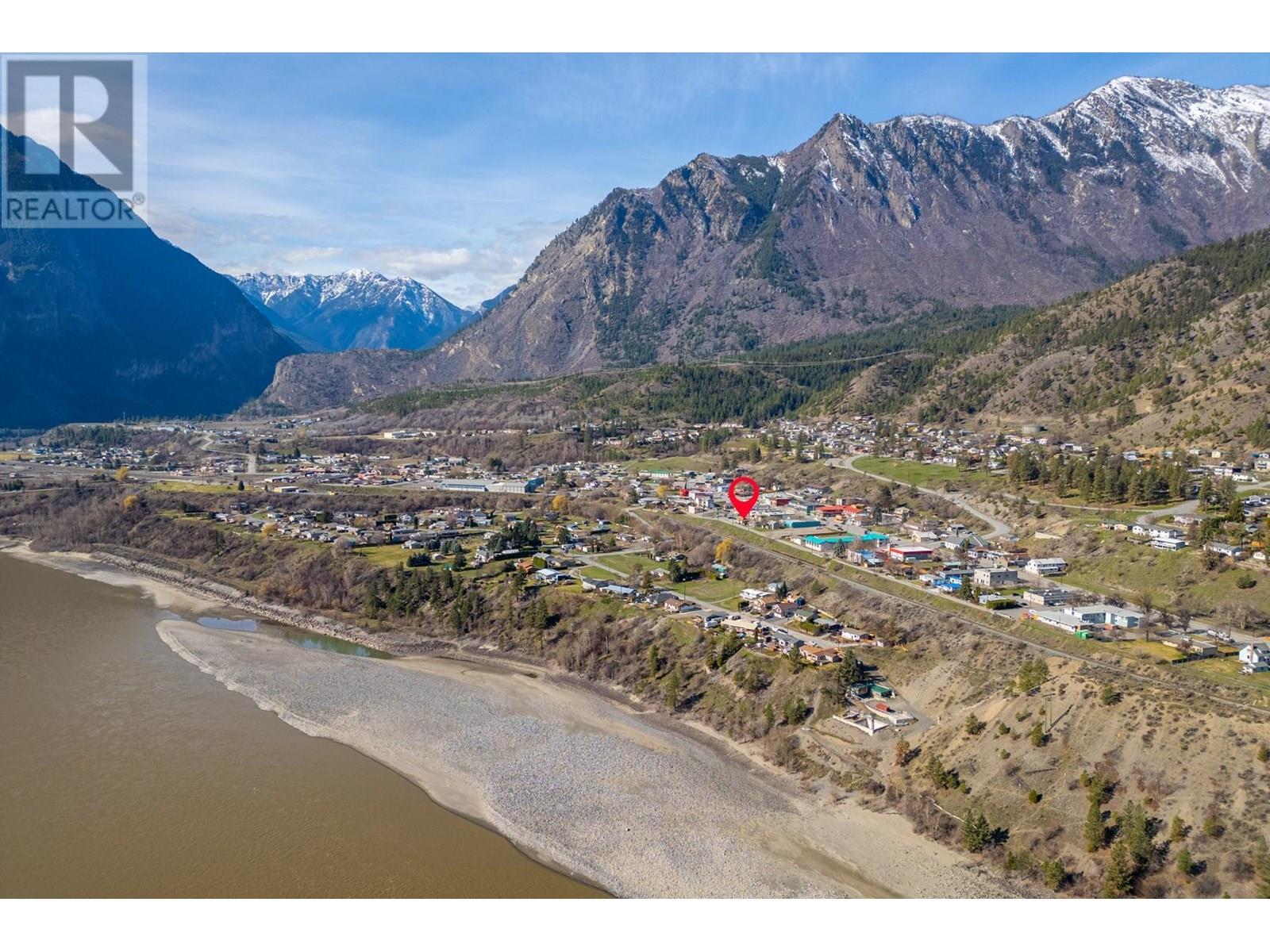 633 FRASERVIEW Street, Lillooet
