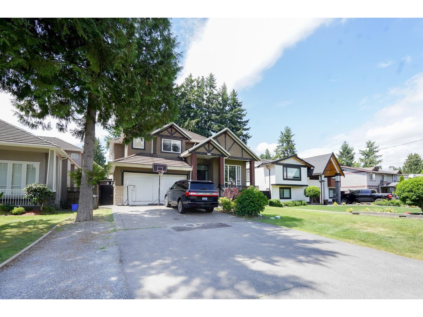 Photo 4 of 6753 134 A Street, Surrey BC