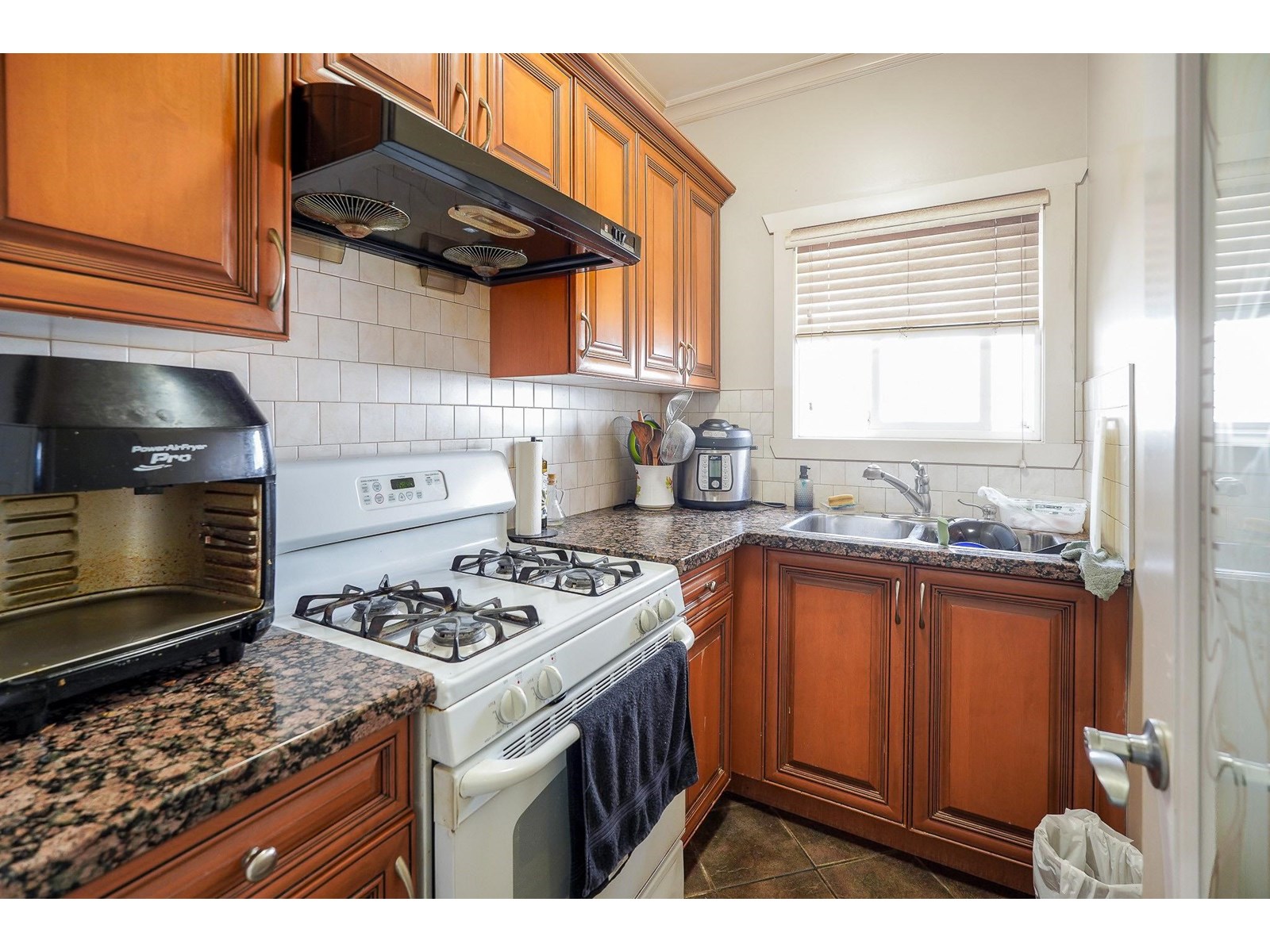 Photo 15 of 6753 134 A Street, Surrey BC