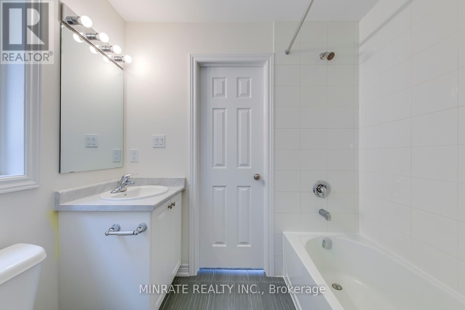 Photo 15 of 3934 Leonardo Street, Burlington ON