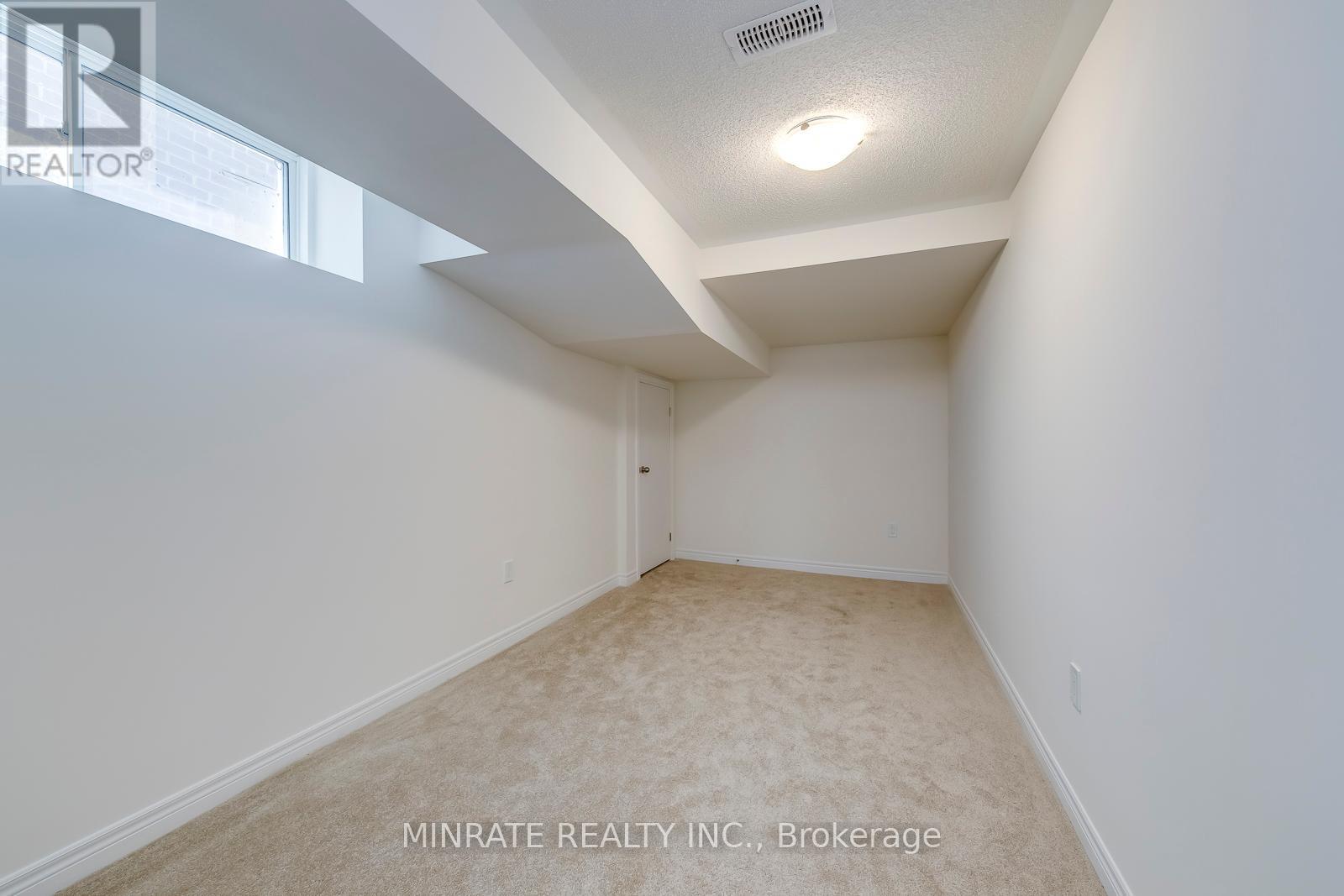 Photo 23 of 3934 Leonardo Street, Burlington ON
