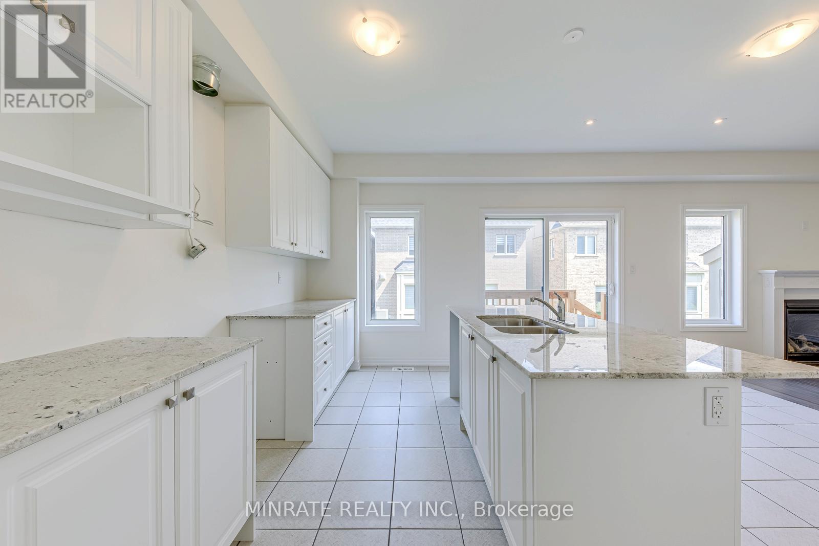 Photo 6 of 3934 Leonardo Street, Burlington ON