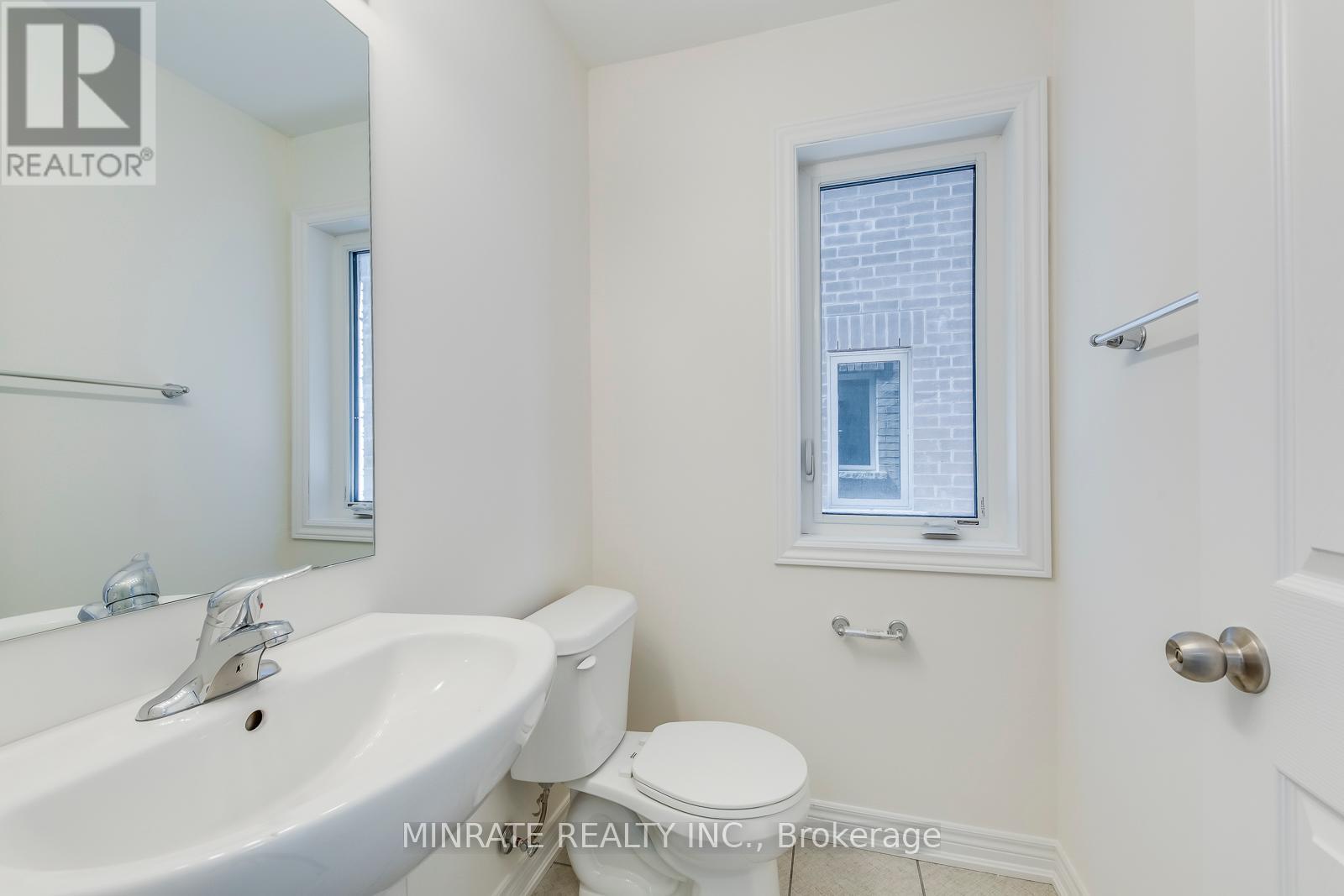 Photo 8 of 3934 Leonardo Street, Burlington ON