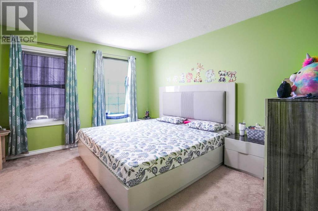 Single Family House for Sale in  Taralake Manor NE Taradale Calgary 