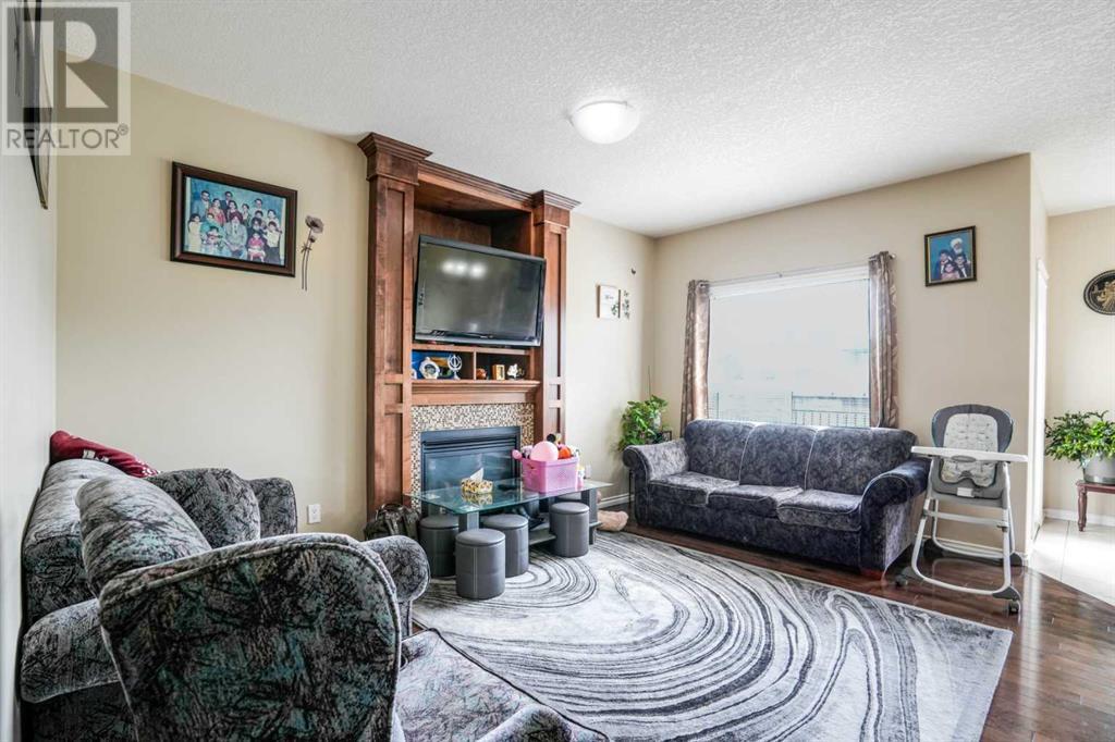 Single Family House for Sale in  Taralake Manor NE Taradale Calgary 