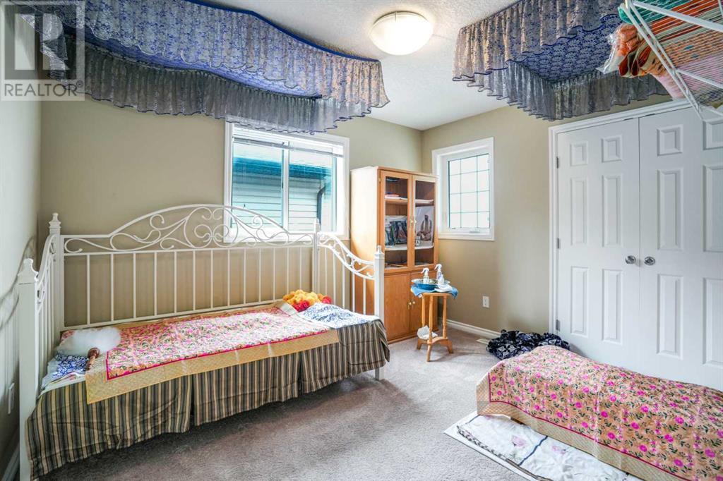Single Family House for Sale in  Taralake Manor NE Taradale Calgary 