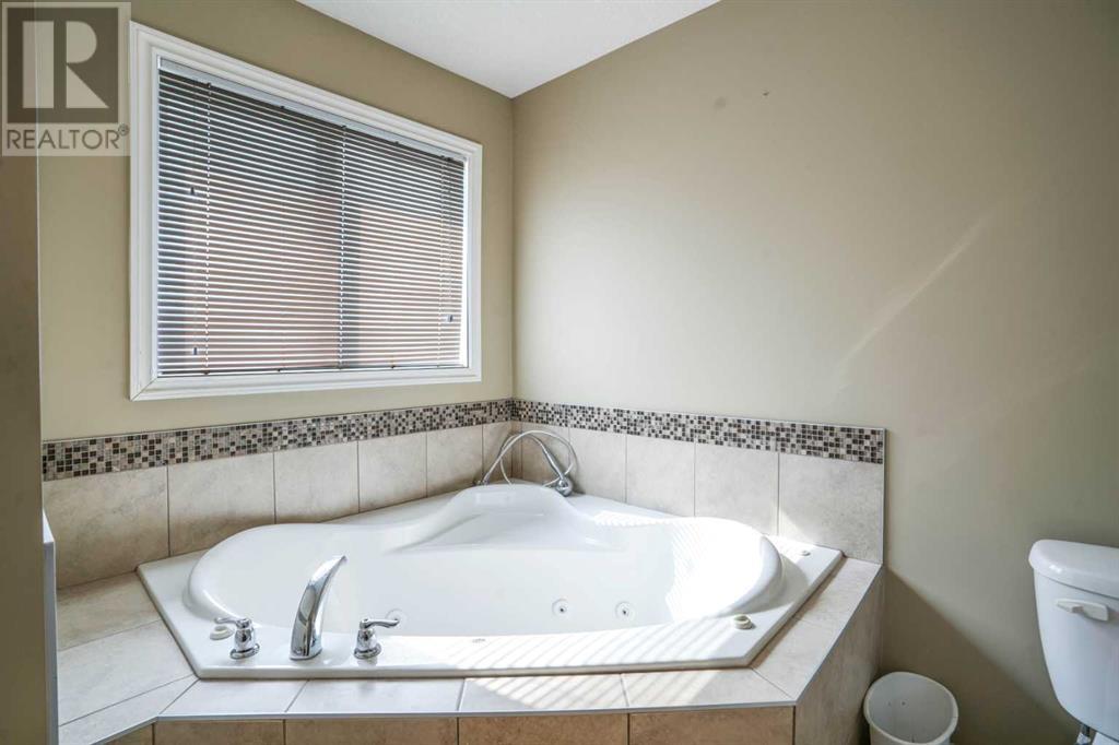 Single Family House for Sale in  Taralake Manor NE Taradale Calgary 
