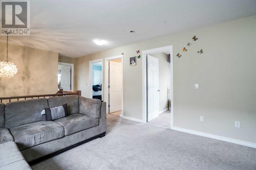 Single Family House for Sale in  Taralake Manor NE Taradale Calgary 
