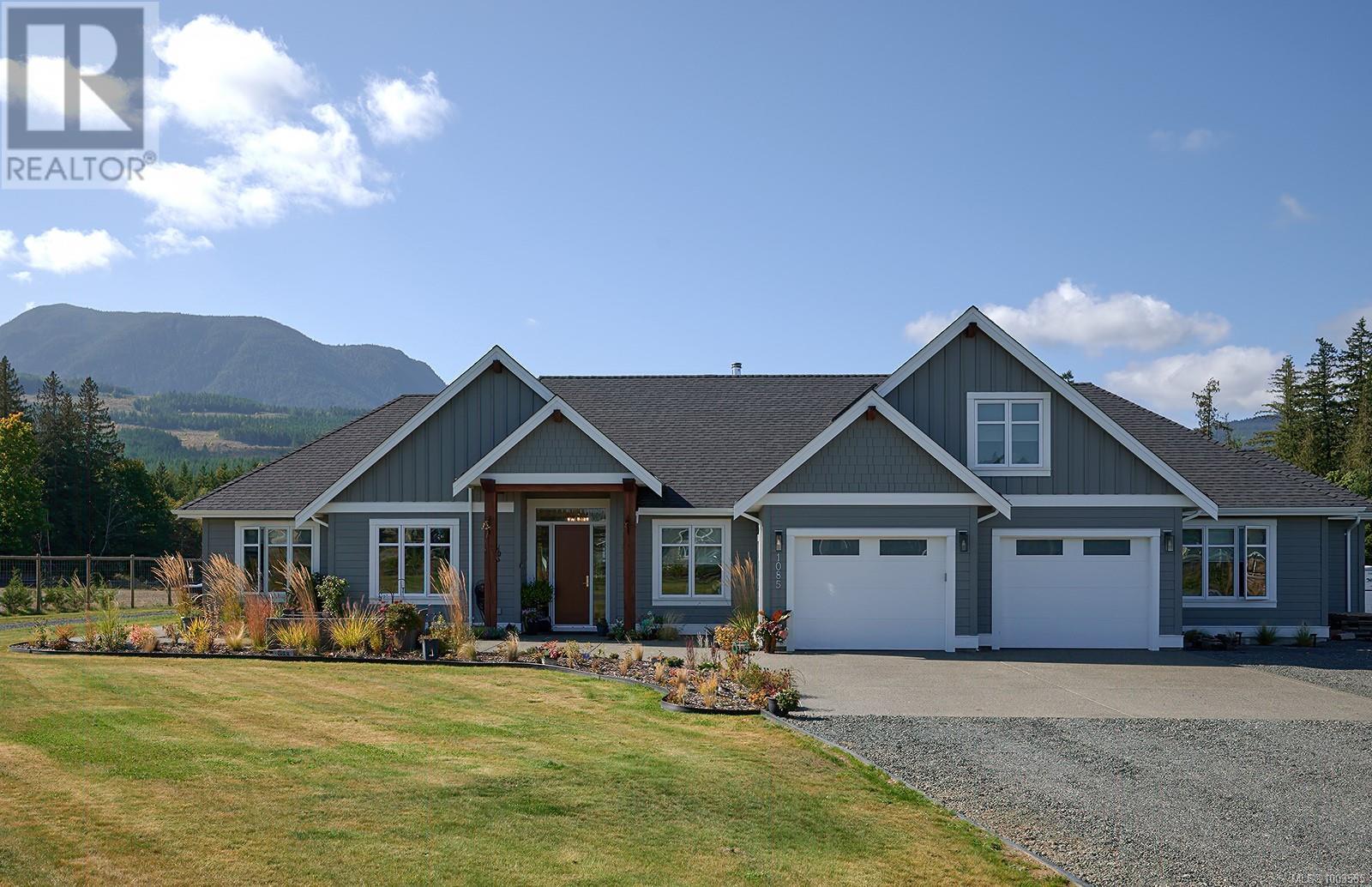 Photo 3 of 1085 Alpine View Pl, Whiskey Creek BC
