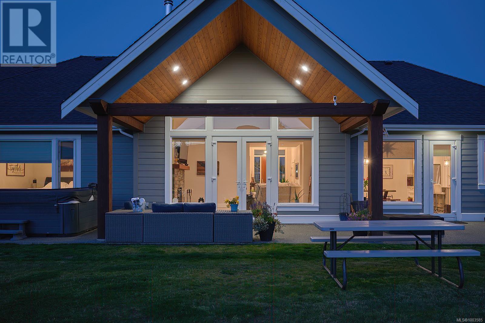 Photo 2 of 1085 Alpine View Pl, Whiskey Creek BC