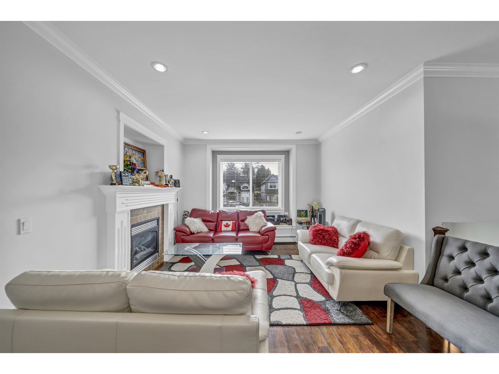 Photo 4 of 12101 84 Avenue, Surrey BC