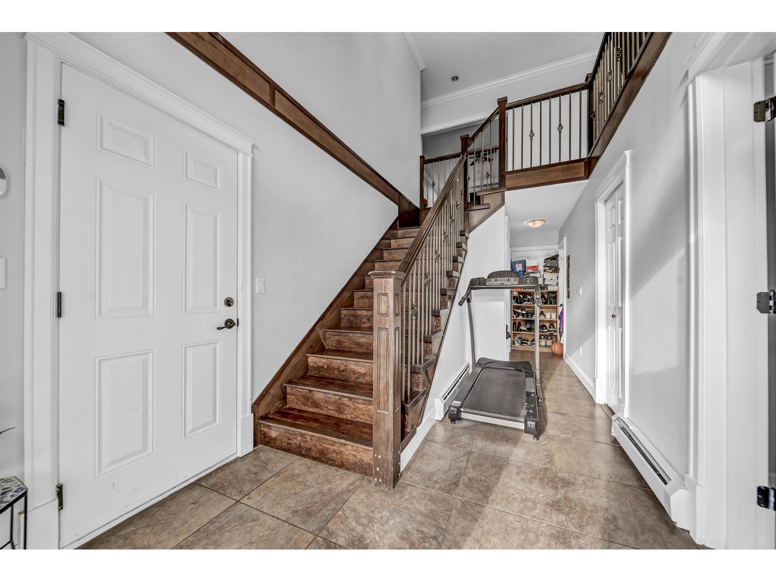 Photo 7 of 12101 84 Avenue, Surrey BC