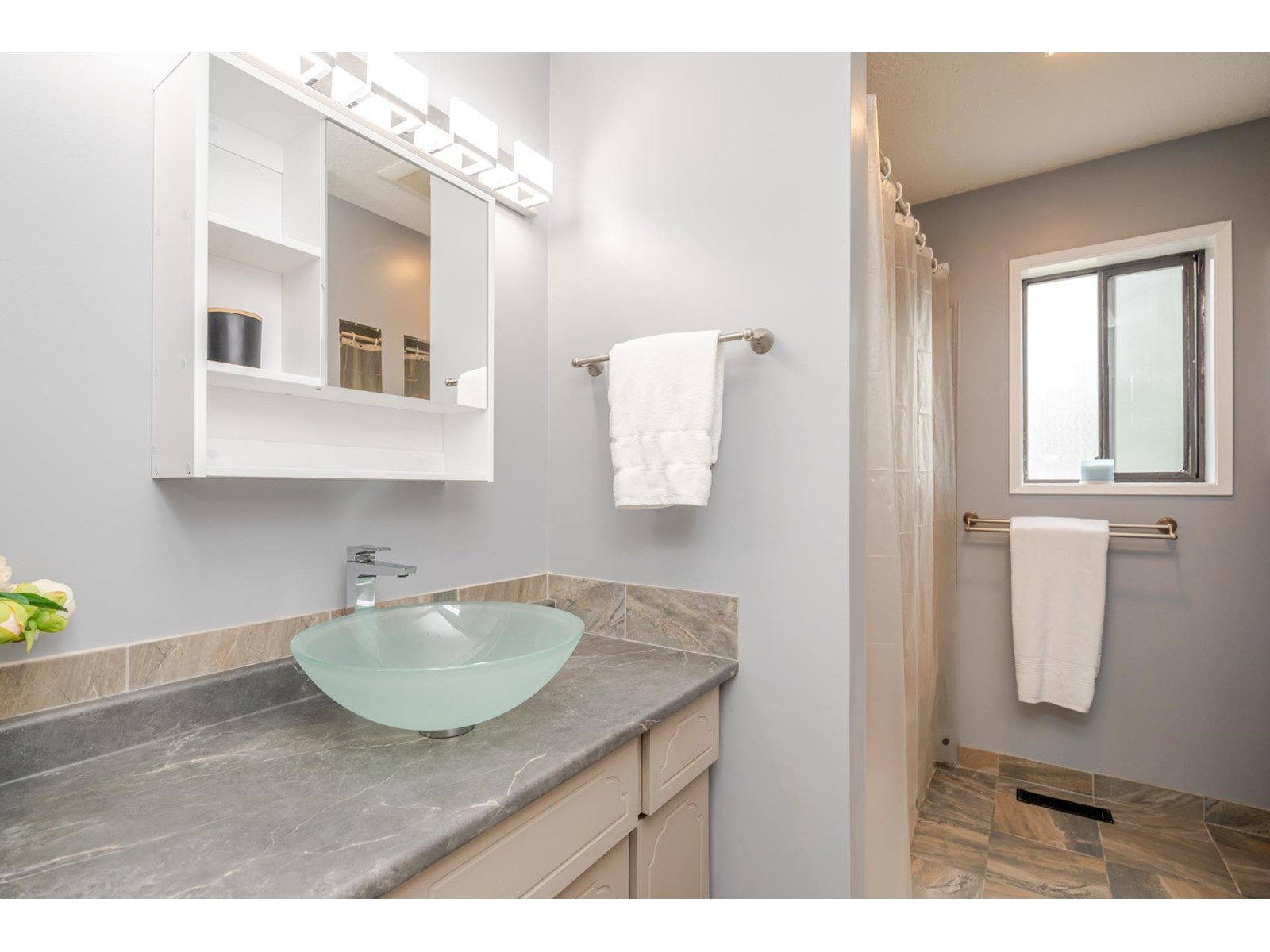 Photo 21 of 33897 Walnut Avenue, Abbotsford BC
