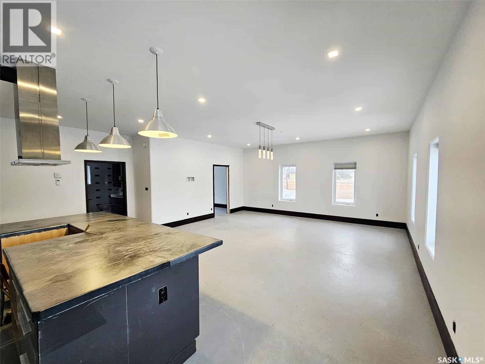 347 Maple AVENUE - Photo 3 of 33, Yorkton, Saskatchewan