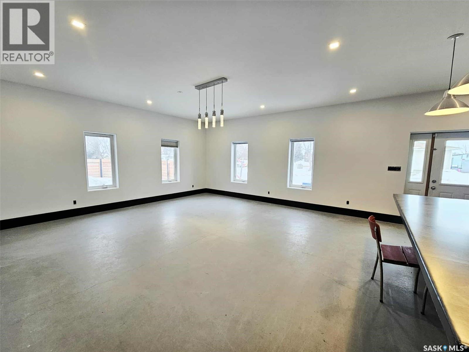 347 Maple AVENUE - Photo 4 of 33, Yorkton, Saskatchewan