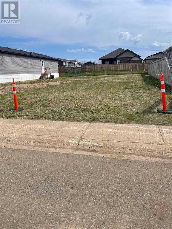 Photo 2 of 148 Beardsley Crescent, Fort Mcmurray AB