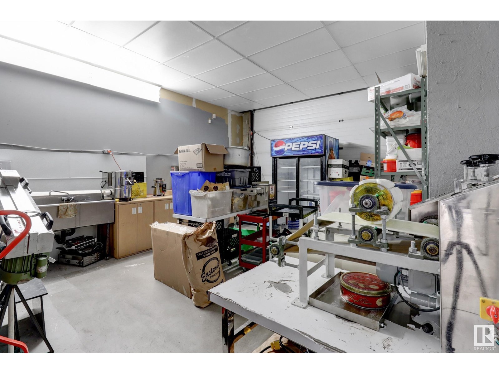 Photo 14 of 9643 9647 41 Av Nw Nw, Edmonton AB