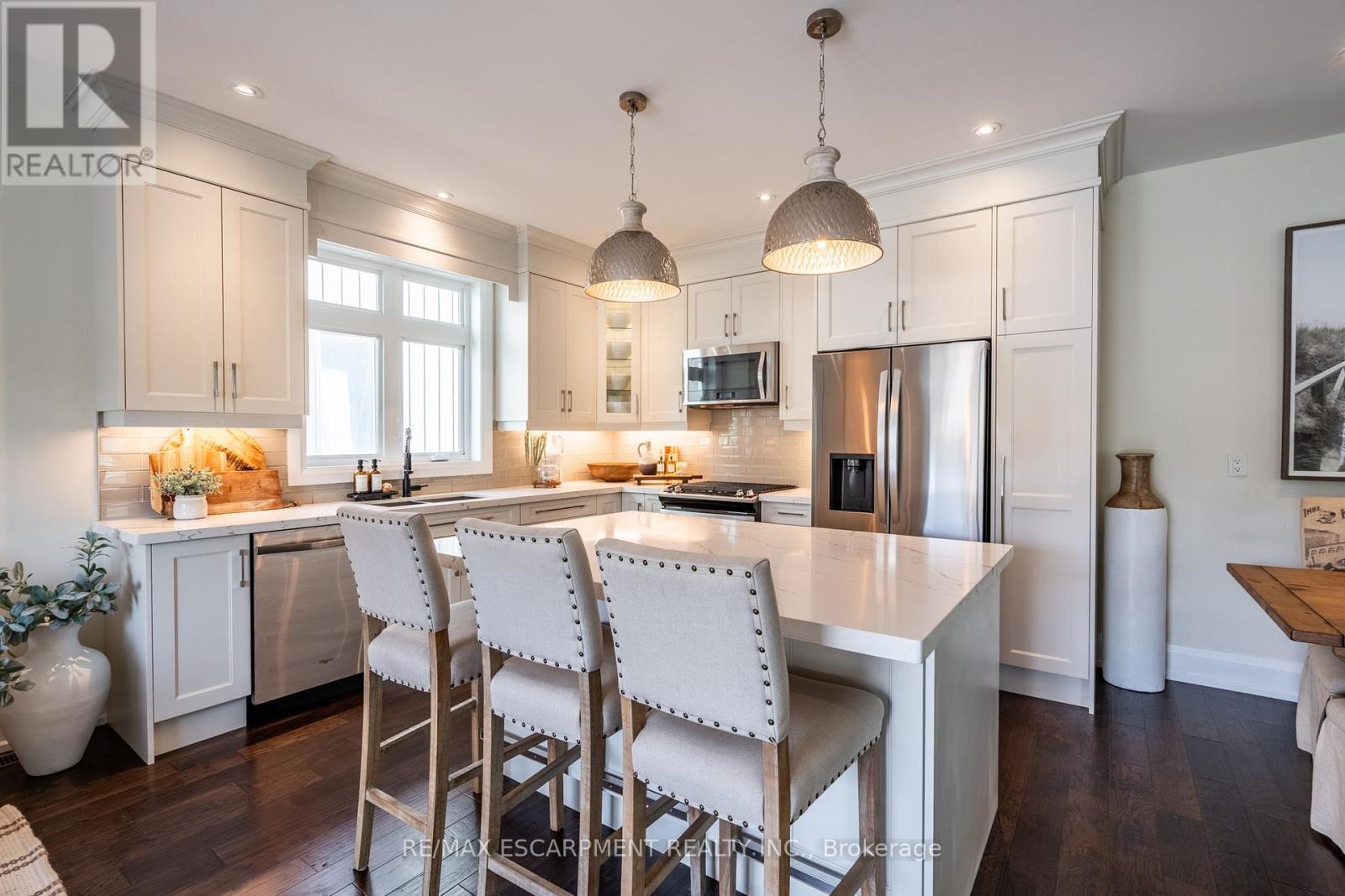 Photo 45 of 962 Beach Boulevard, Hamilton ON