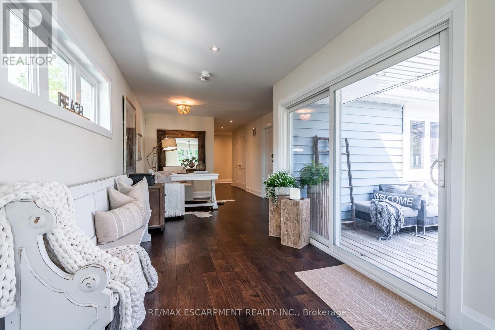 Photo 32 of 962 Beach Boulevard, Hamilton ON