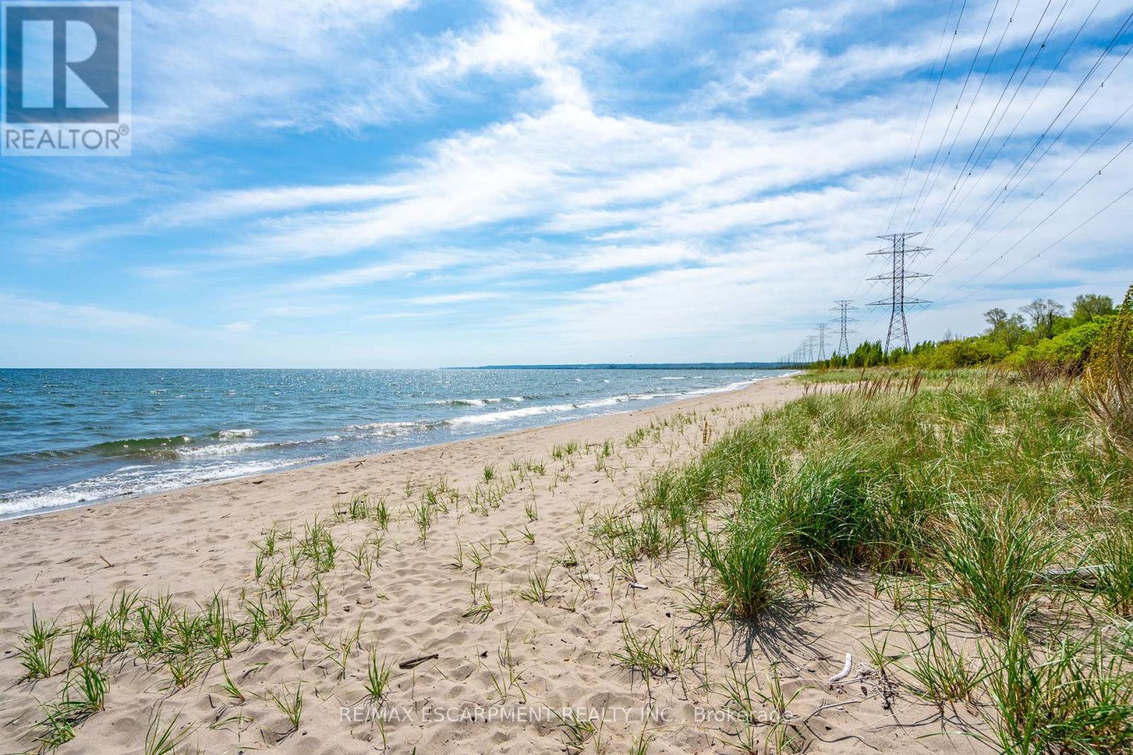 Photo 13 of 962 Beach Boulevard, Hamilton ON