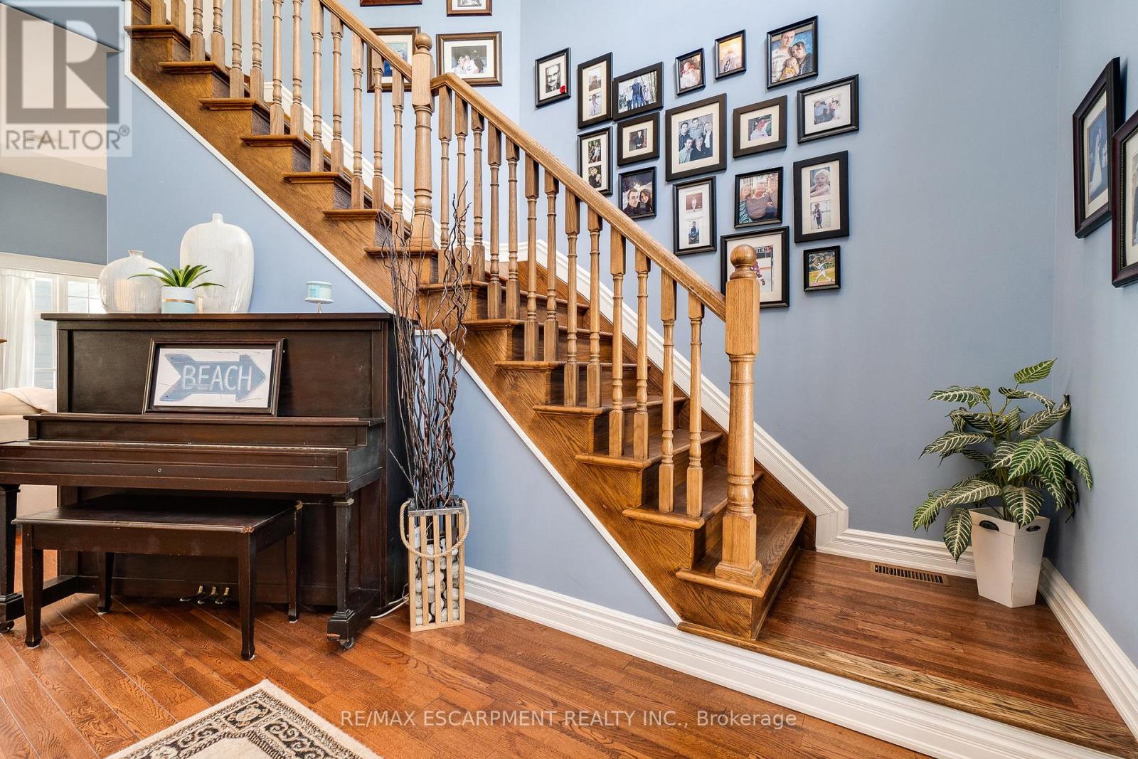 Photo 29 of 1026 Beach Boulevard, Hamilton ON
