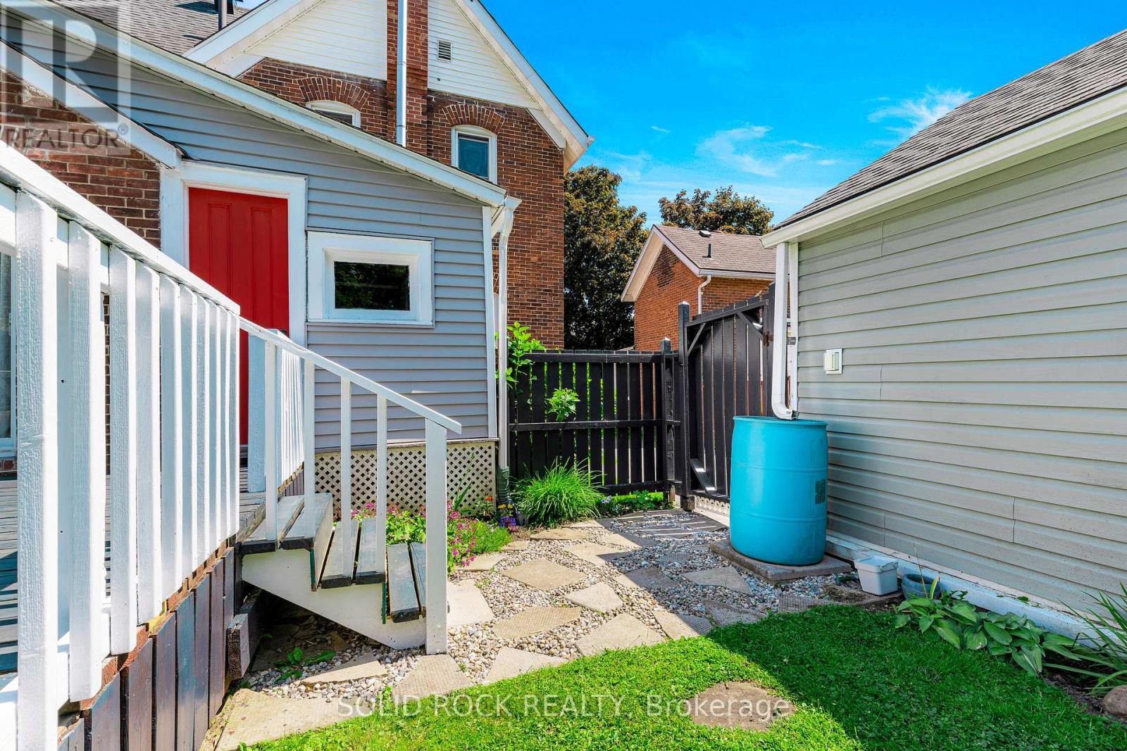 Photo 31 of 172 Church Street, Brockville ON
