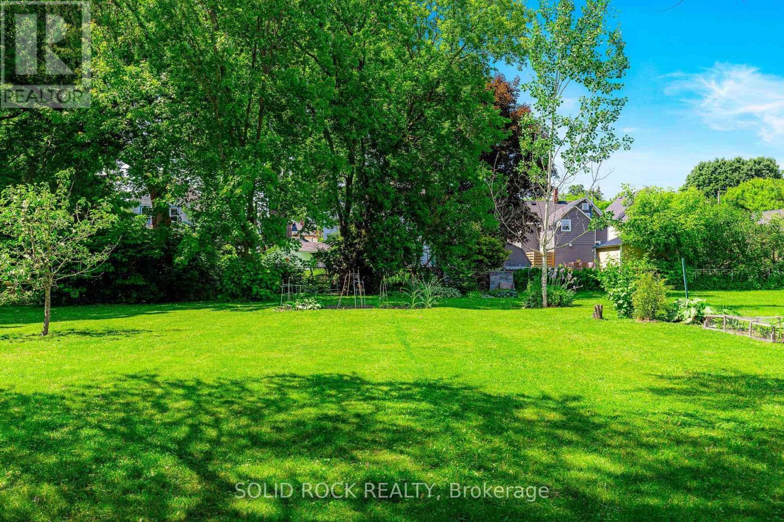 Photo 42 of 172 Church Street, Brockville ON