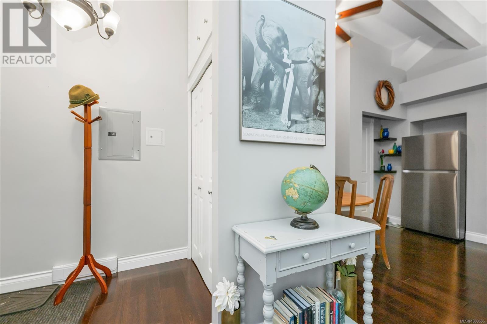 Single Family House Character for Sale in   Fort St Hillcrest House Victoria 