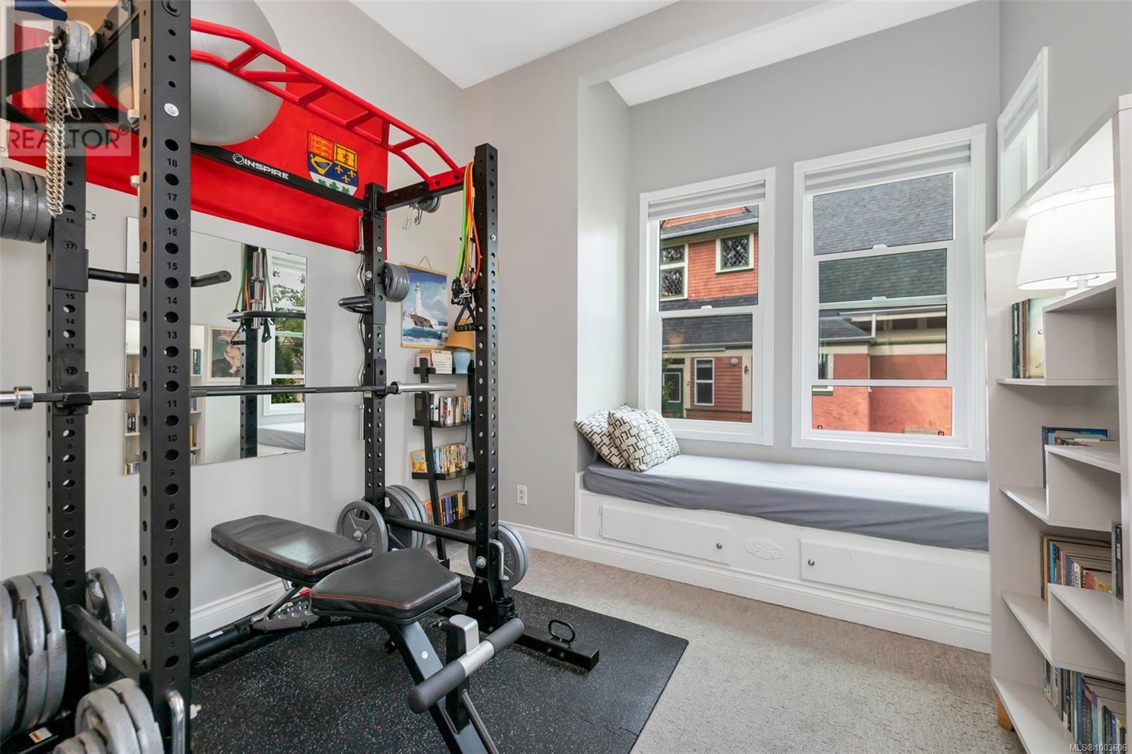 Single Family House Character for Sale in   Fort St Hillcrest House Victoria 
