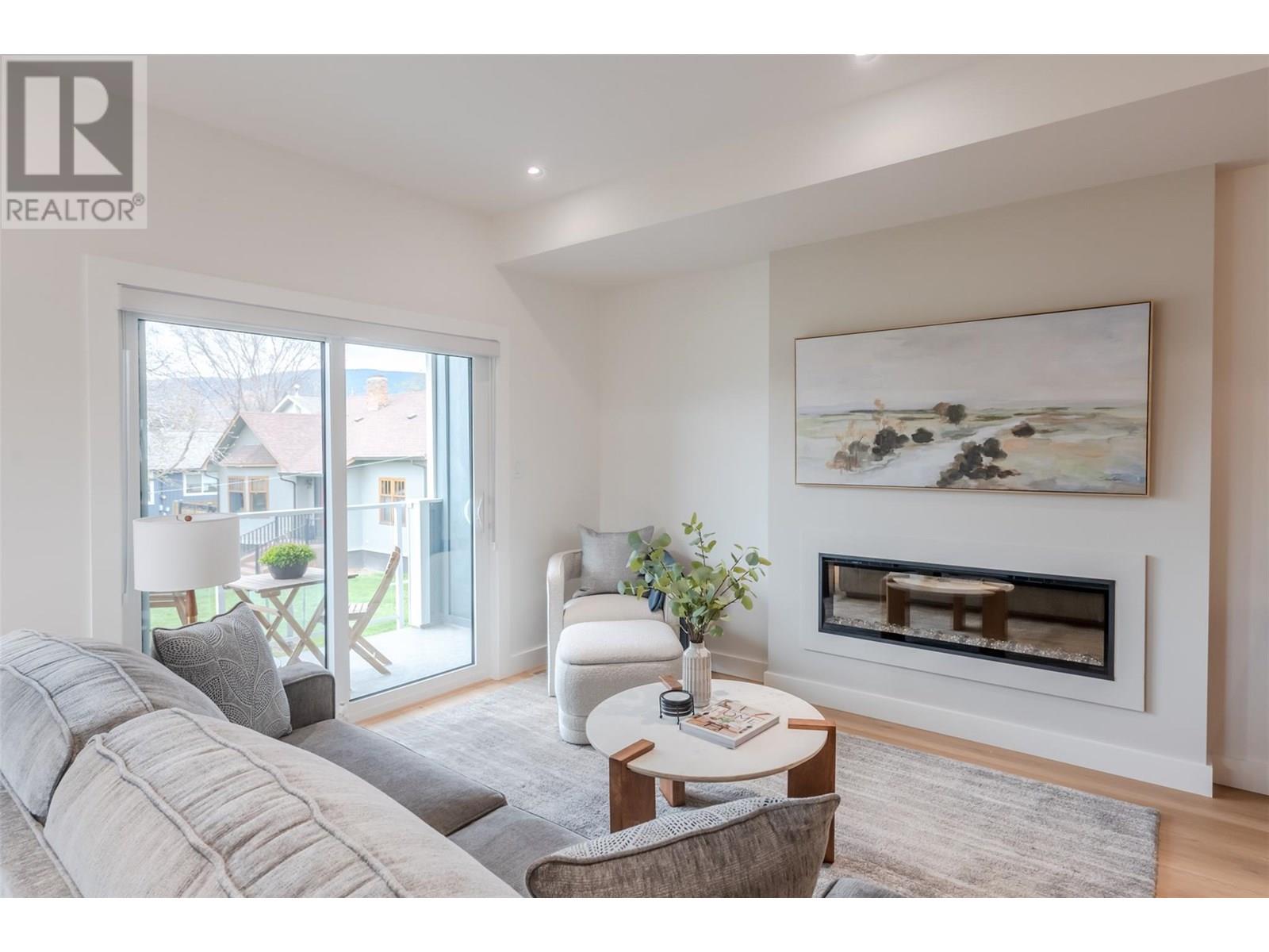 #101 770 ARGYLE STREET - Image 2