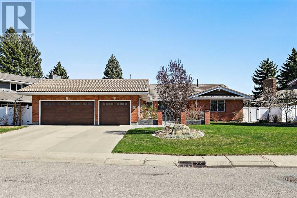 Single Family House Bungalow for Sale in  Midpark Crescent SE Midnapore Calgary 