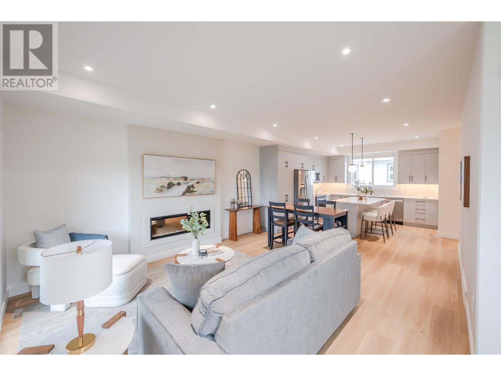 #101 770 ARGYLE STREET - Image 3