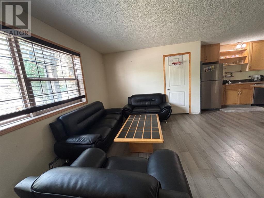 Single Family House for Sale in   Everridge Square SW Evergreen Calgary 