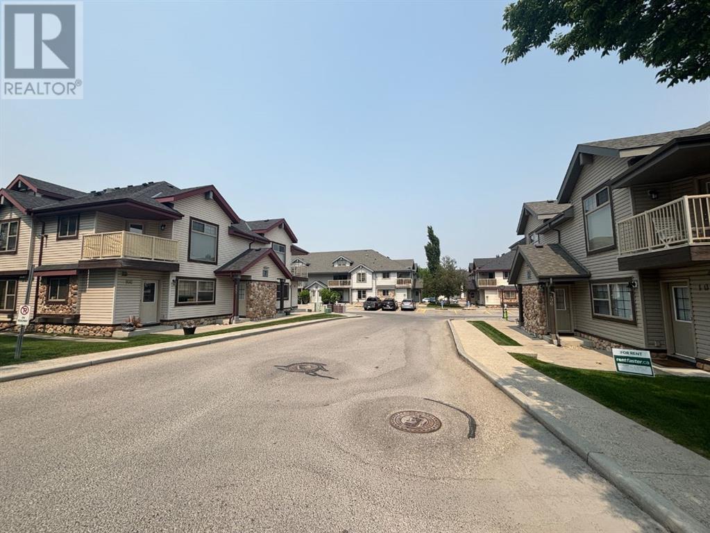 Single Family House for Sale in   Everridge Square SW Evergreen Calgary 