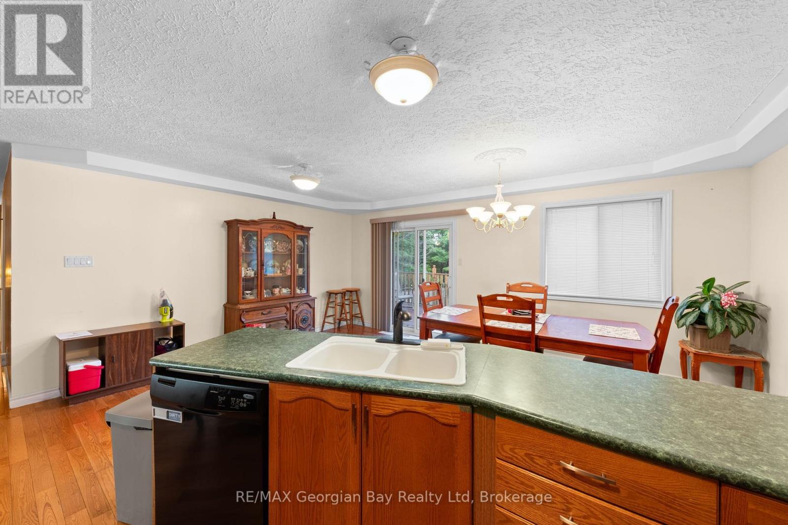 Photo 11 of 477 Albert Street, Tay ON