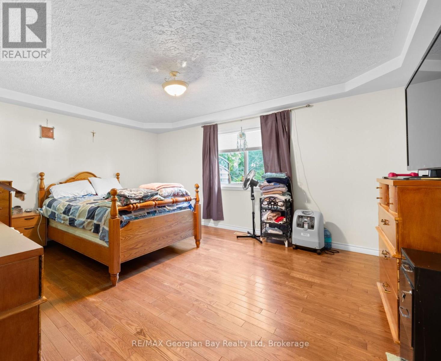 Photo 12 of 477 Albert Street, Tay ON