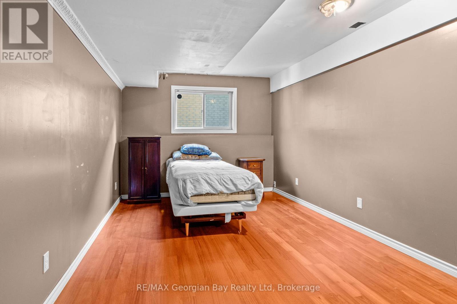 Photo 16 of 477 Albert Street, Tay ON