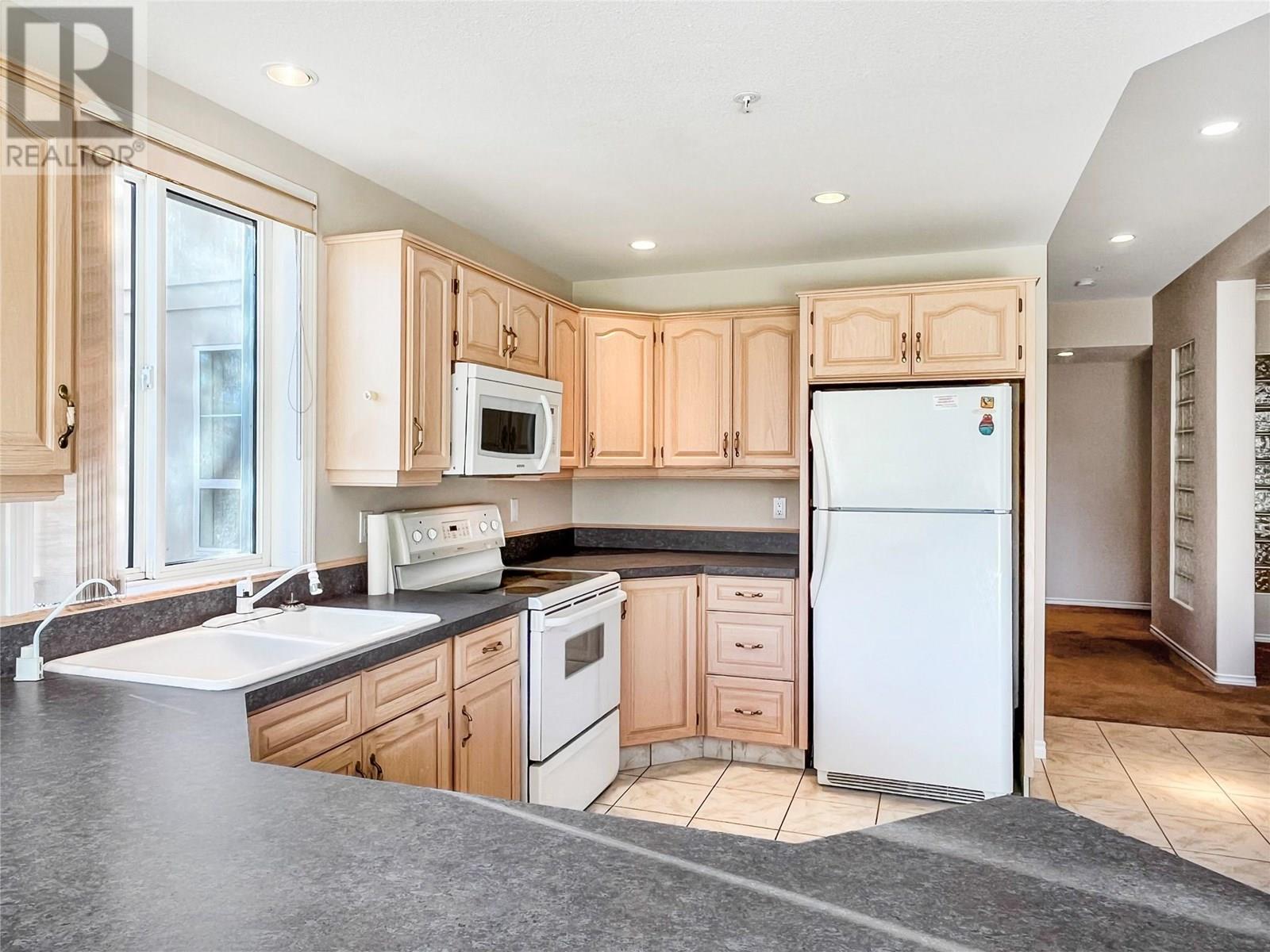 7801 Spartan Drive Unit# 116, Osoyoos