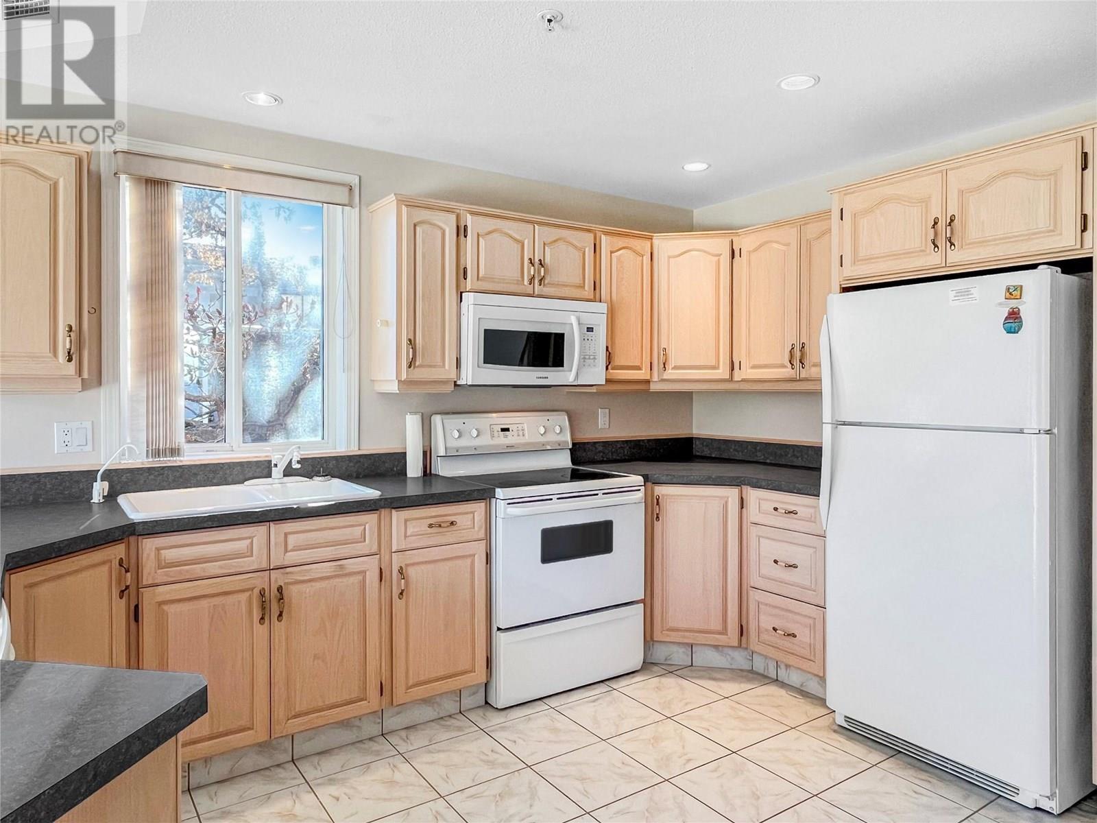 7801 Spartan Drive Unit# 116, Osoyoos